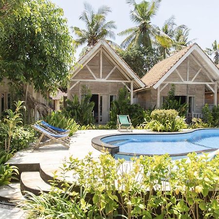 Coconut Village Guest House Lembongan Redpartner Exterior photo